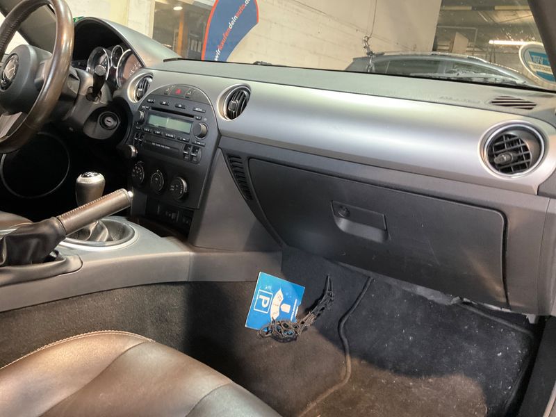 Mazda MX-5 1.8 Niseko Roadster Coupe 2008 – снимка 29