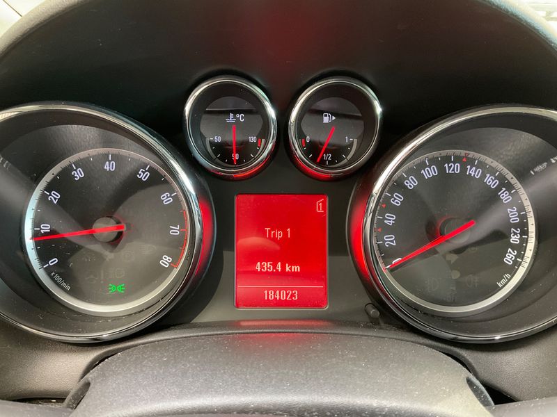 Opel Astra 1.6 Edition 2010 – снимка 4