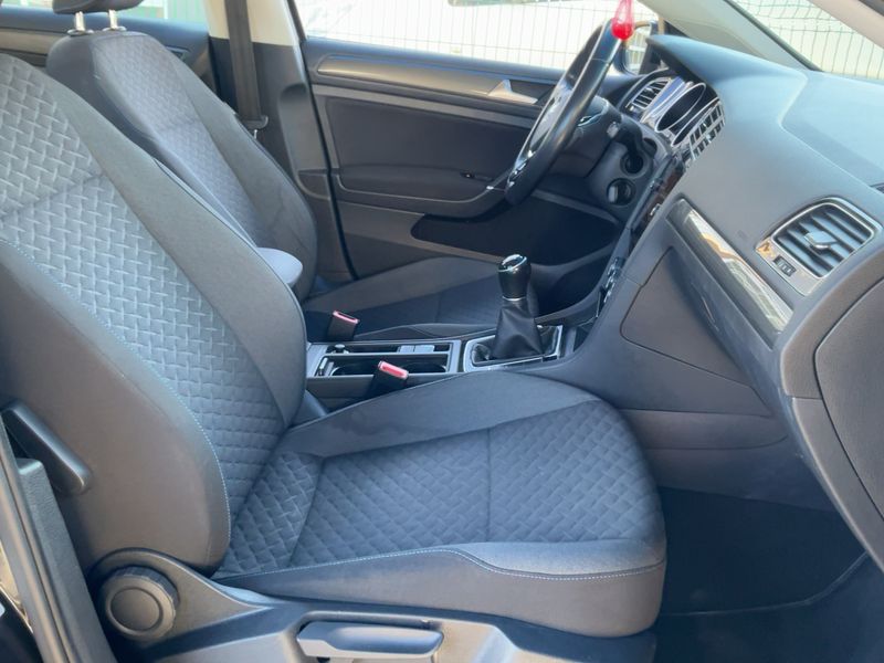 Volkswagen Golf VII 1.0 TSI Connect Start-Stopp 2019 – снимка 16