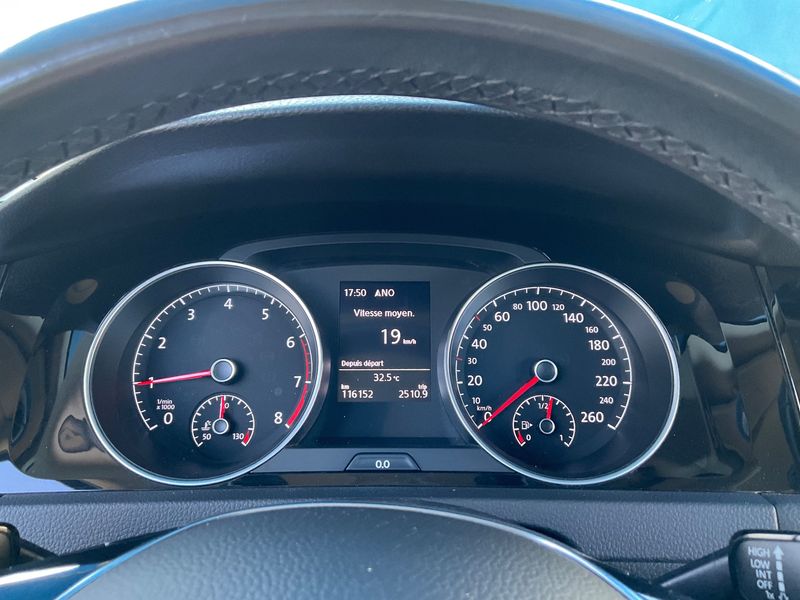 Volkswagen Golf VII 1.0 TSI Connect Start-Stopp 2019 – снимка 18