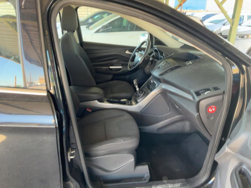 Ford Kuga 2.0 TDCi Plus 2015 – снимка 16
