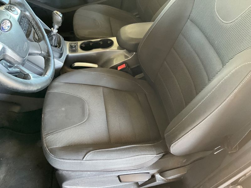 Ford Kuga 2.0 TDCi Plus 2015 – снимка 26