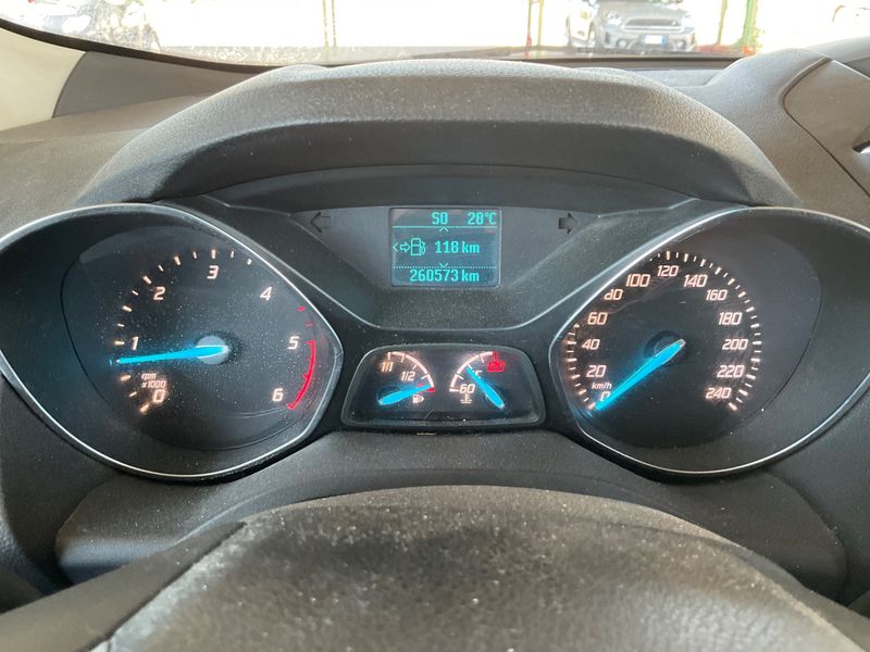Ford Kuga 2.0 TDCi Plus 2015 – снимка 18