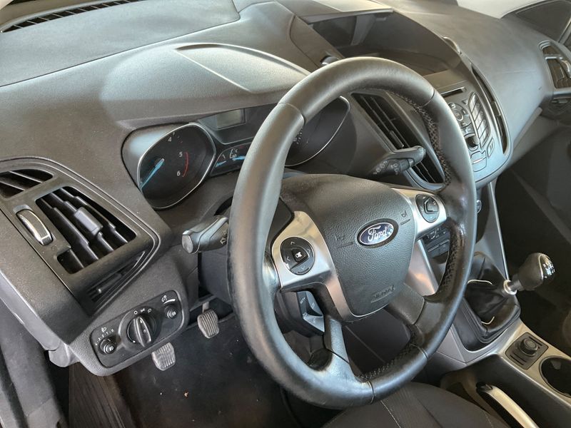 Ford Kuga 2.0 TDCi Plus 2015 – снимка 27
