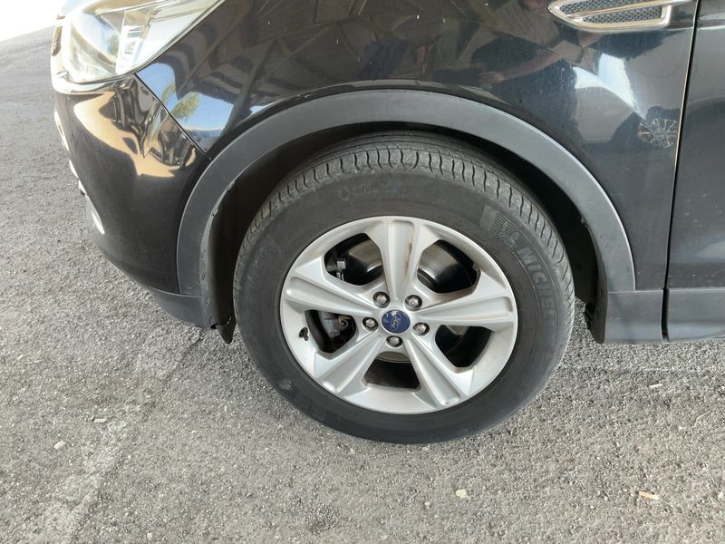 Ford Kuga 2.0 TDCi Plus 2015 – снимка 3