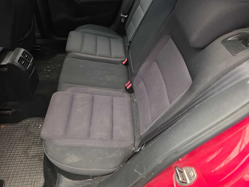 Volkswagen Golf VI 1.6 TDI Confortline 2009 – снимка 36