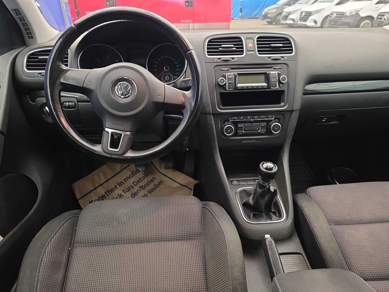 Volkswagen Golf VI 1.6 TDI Confortline 2009 – снимка 11