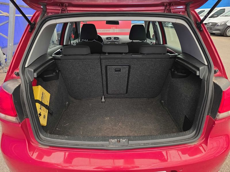 Volkswagen Golf VI 1.6 TDI 2009 – снимка 9