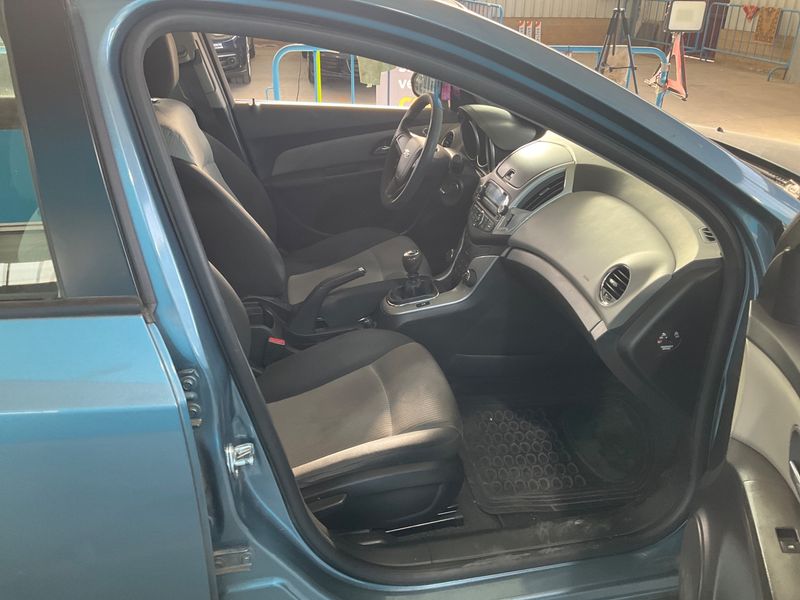 Chevrolet Cruze 1.6 LS+ 2013 – снимка 3