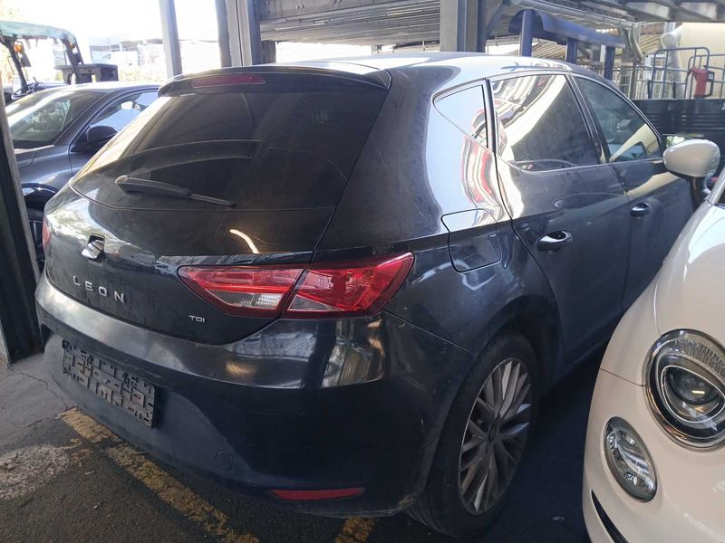 Seat Leon 1.6 TDI Style 2014 – снимка 5