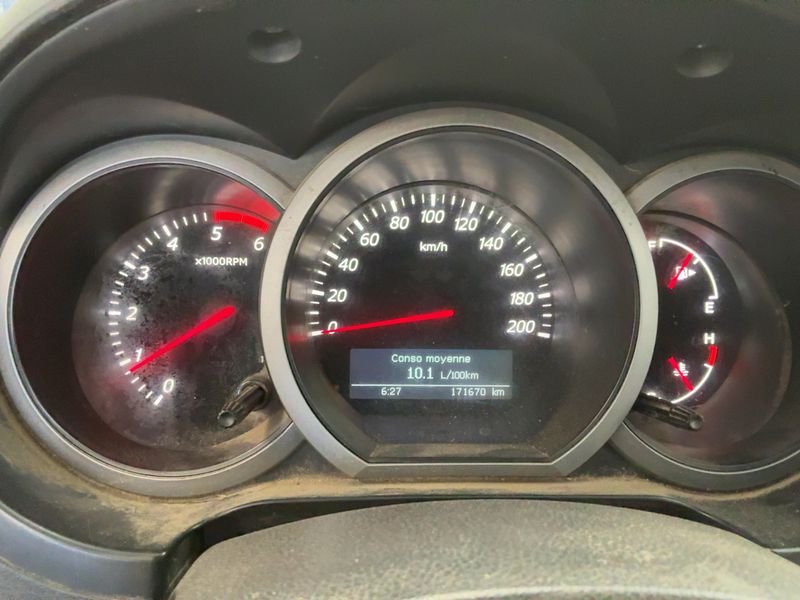 Suzuki Grand Vitara 1.9 DDiS Economy 2011 – снимка 18