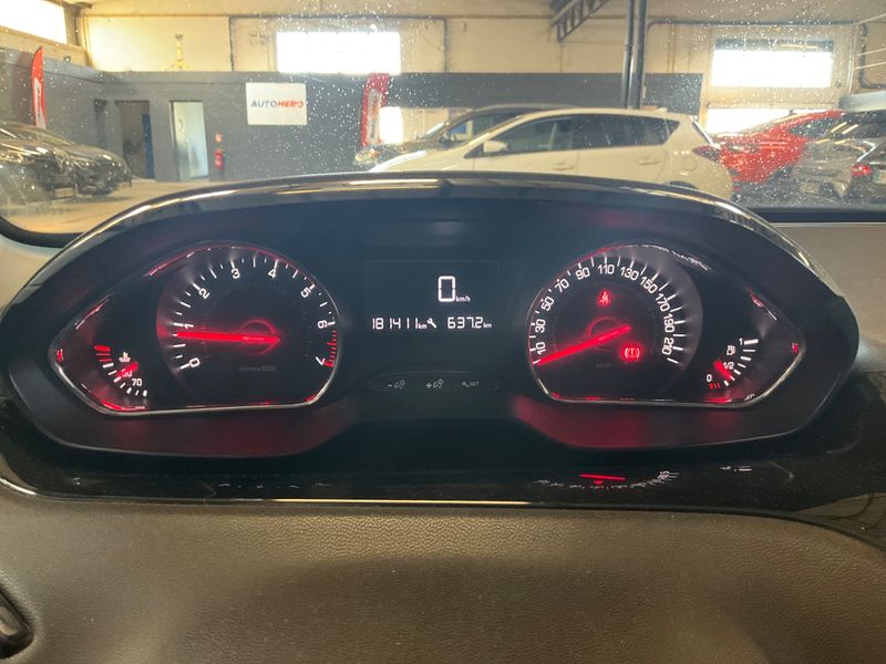 Peugeot 208 1.2 VTi Active 2013 – снимка 4