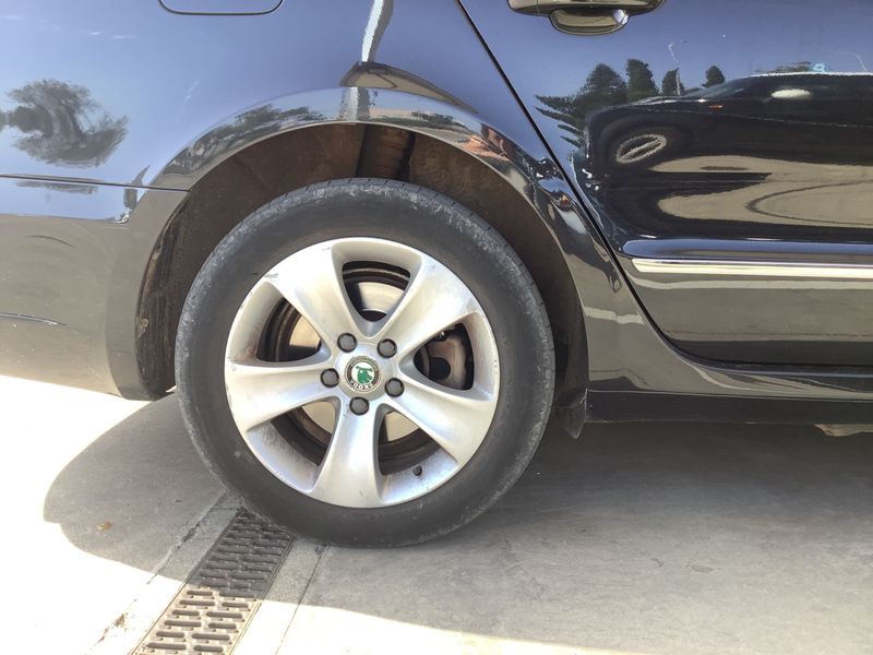 Skoda Superb 2.0 TDI Ambition 2012 – снимка на щета