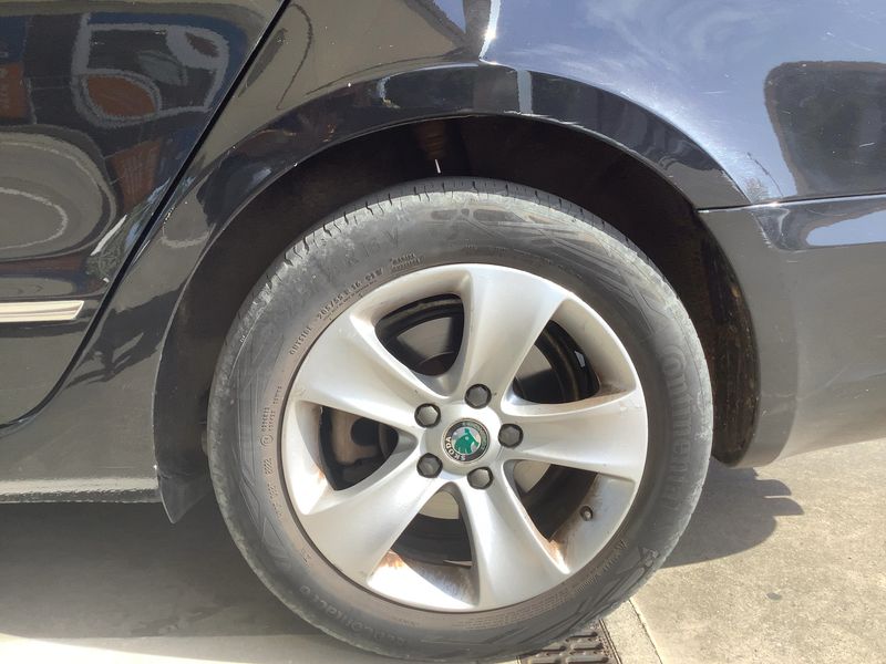 Skoda Superb 2.0 TDI Ambition 2012 – снимка 17