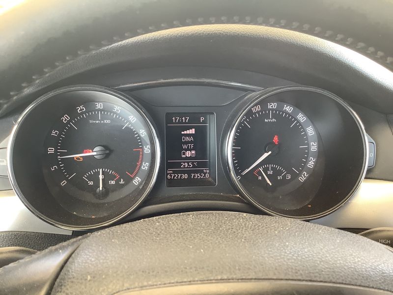 Skoda Superb 2.0 TDI Ambition 2012 – снимка 13