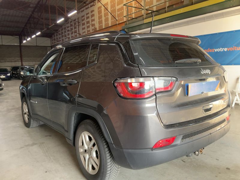 Jeep Compass 1.6 M-Jet Sport FWD 2018 – снимка 6