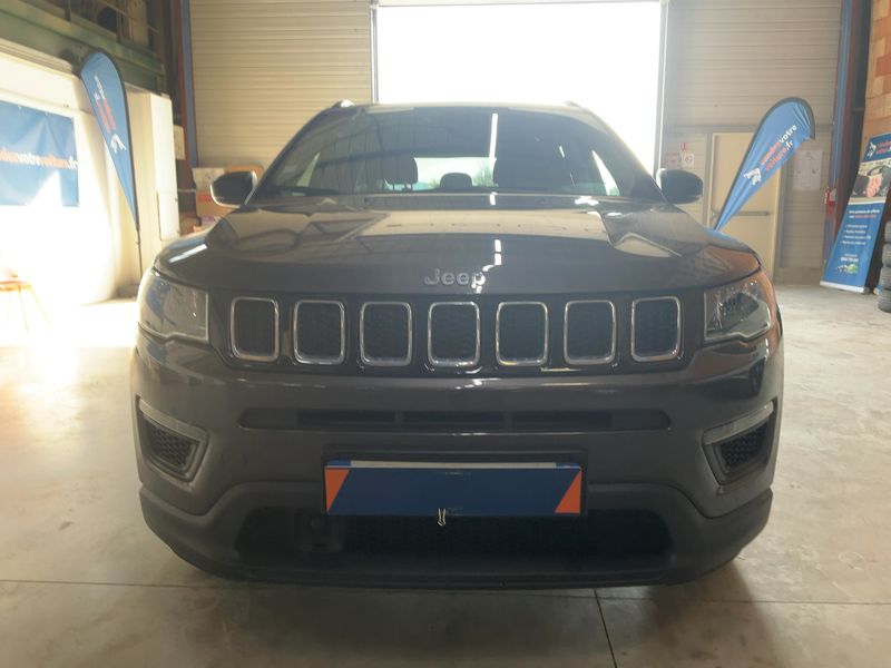 Jeep Compass 1.6 M-Jet Sport FWD 2018 – снимка 14
