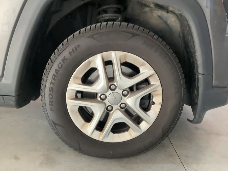 Jeep Compass 1.6 M-Jet Sport FWD 2018 – снимка 11