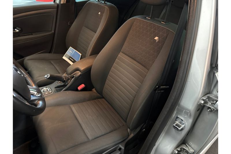 Renault Megane 1.5 dCi Limited 2015 – снимка 5