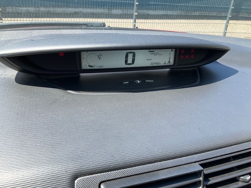 Citroen C4 2.0 HDi VTR 2010 – снимка 4