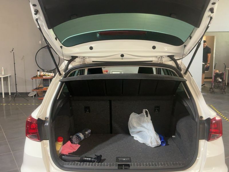 Seat Arona 1.6 TDI Style 2018 – снимка 15