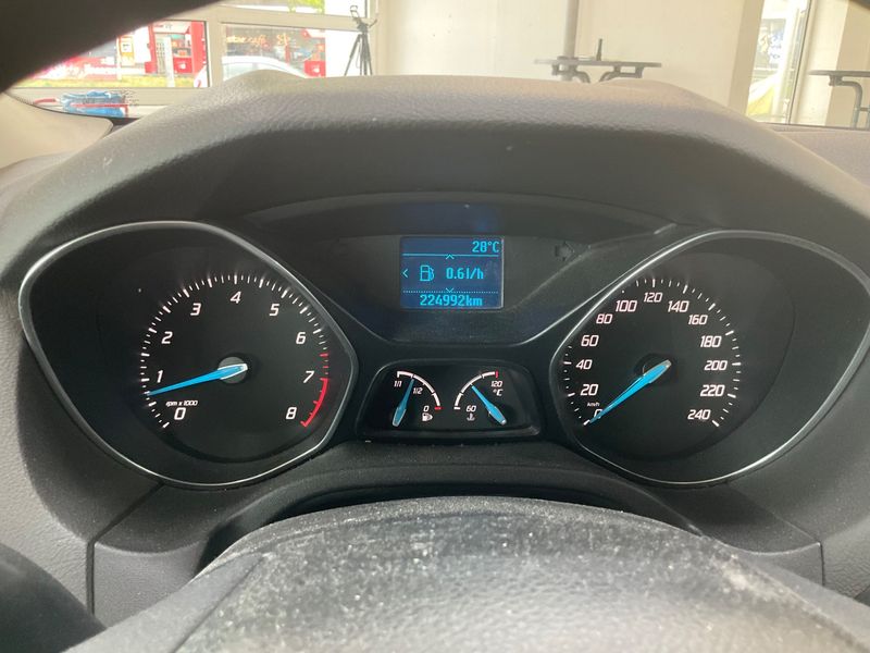 Ford Focus 1.6 Ti-VCT Trend 2011 – снимка 4