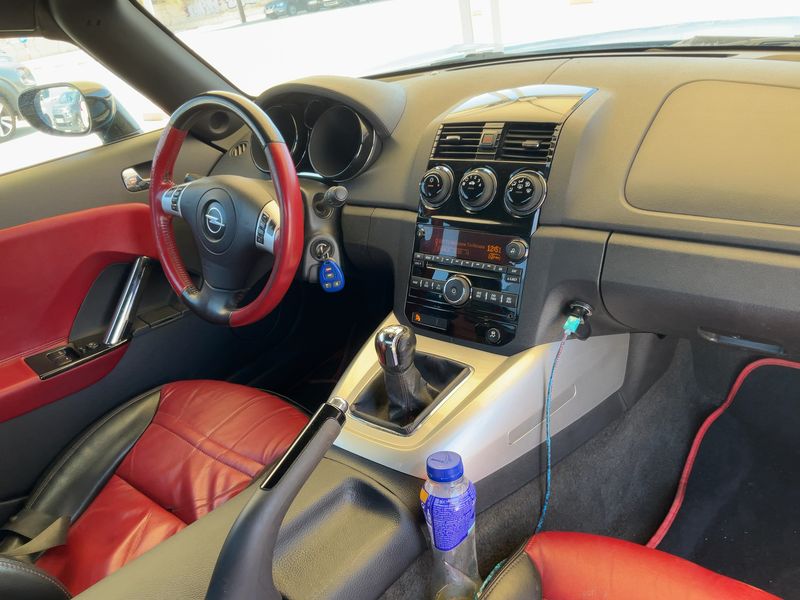 Opel GT 2.0 Turbo Basis 2008 – снимка 17