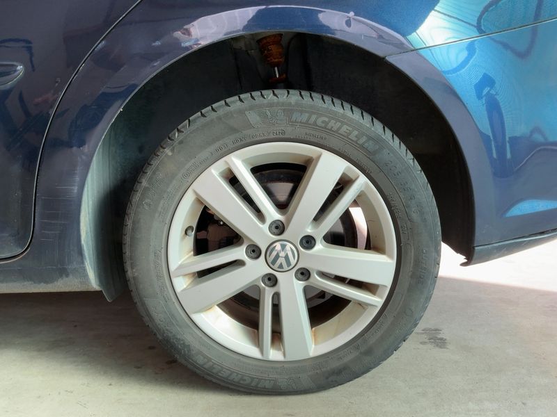 Volkswagen Touran 1.6 TDI Design Edition 2012 – снимка на щета 5