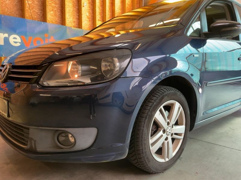 Volkswagen Touran 1.6 TDI Design Edition 2012 – снимка на щета 2