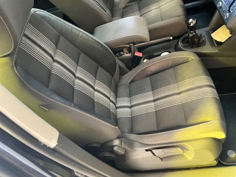 Volkswagen Touran 1.6 TDI Design Edition 2012 – снимка на щета 38