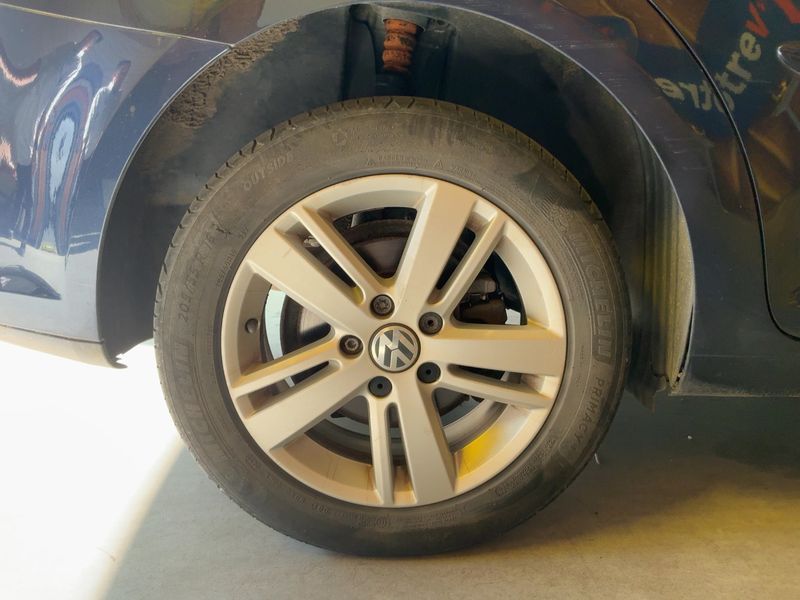 Volkswagen Touran 1.6 TDI Design Edition 2012 – снимка на щета 9