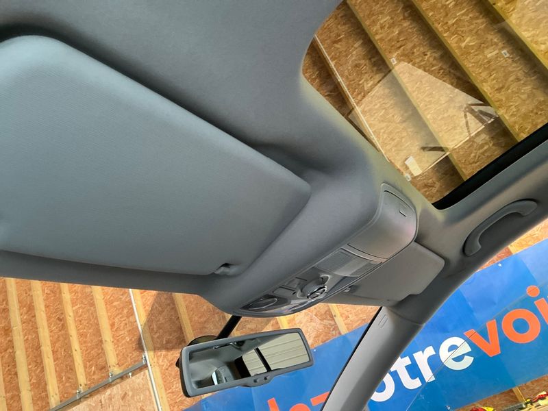 Volkswagen Touran 1.6 TDI Design Edition 2012 – снимка на щета 32