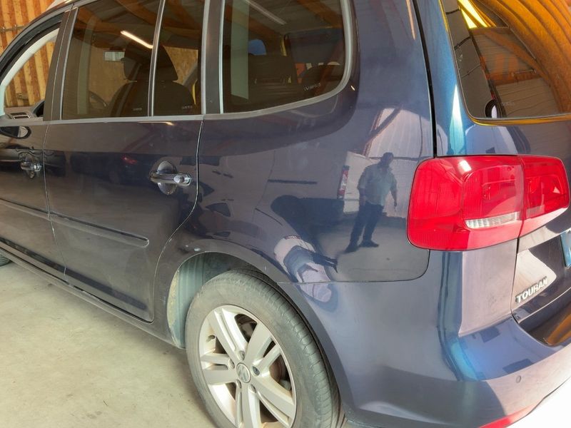 Volkswagen Touran 1.6 TDI Design Edition 2012 – снимка на щета 6