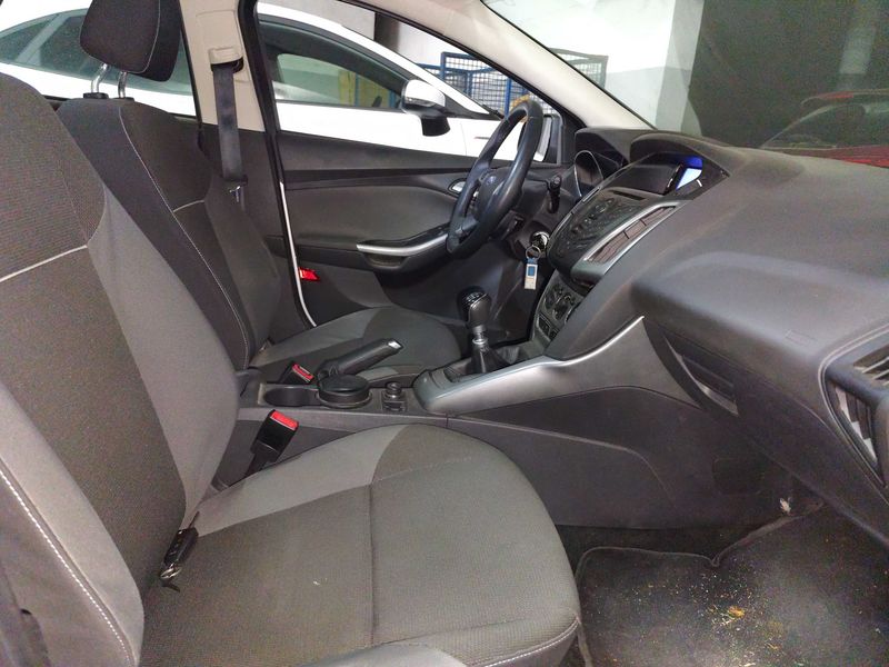 Ford Focus 1.6 TDCi Trend 2011 – снимка 10