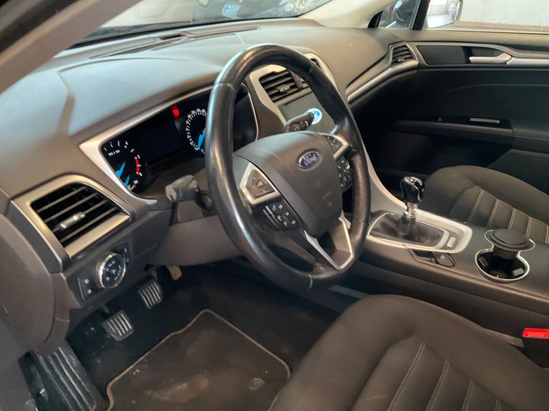 Ford Mondeo 2.0 TDCi Business Edition 2017 – снимка 31