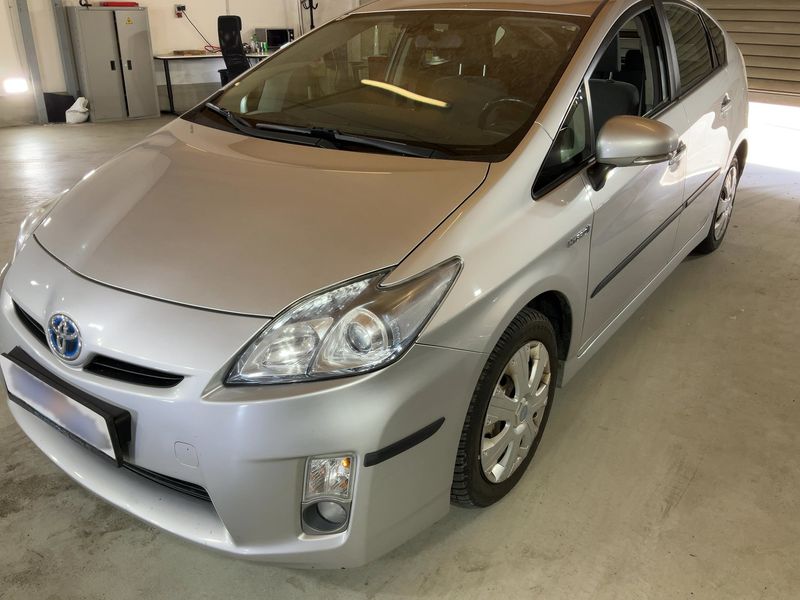 Toyota Prius 1.8 2010 – снимка 2