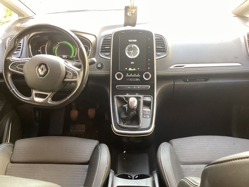 Renault Scenic 1.2 TCe Energy BOSE Edition 2017 – снимка 17
