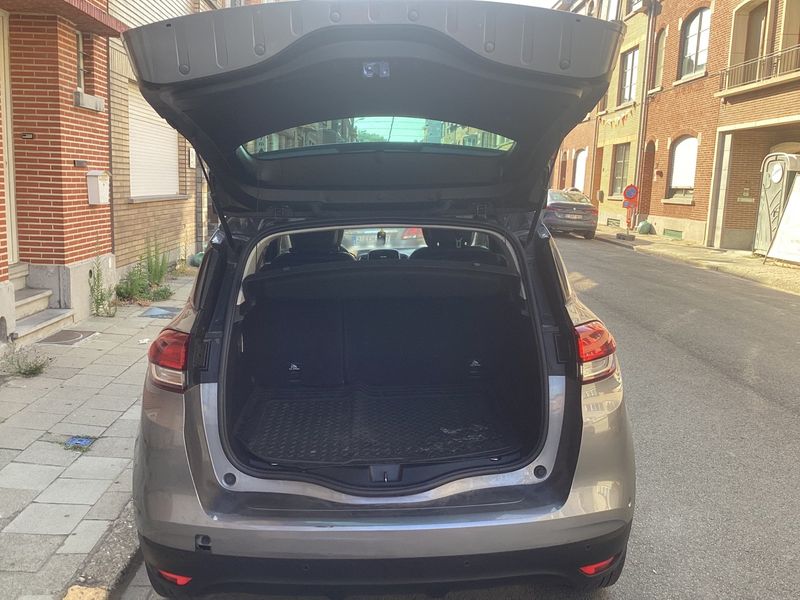 Renault Scenic 1.2 TCe Energy BOSE Edition 2017 – снимка 15