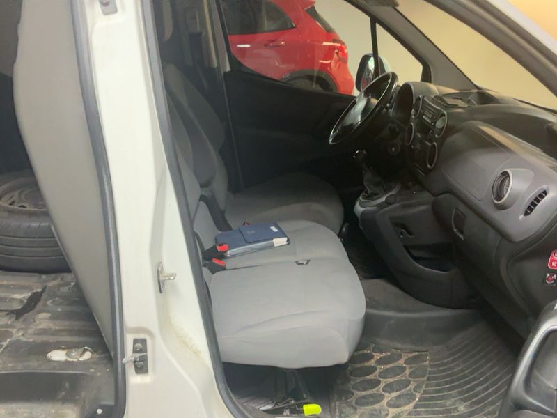 Peugeot Partner 1.6 Blue-HDi L2 Komfort Plus 2015 – снимка 11