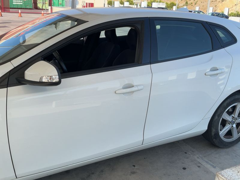 Volvo V40 1.6 D2 2013 – снимка 4