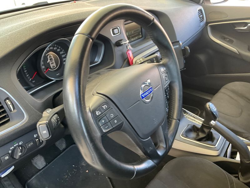 Volvo V40 1.6 D2 2013 – снимка 22