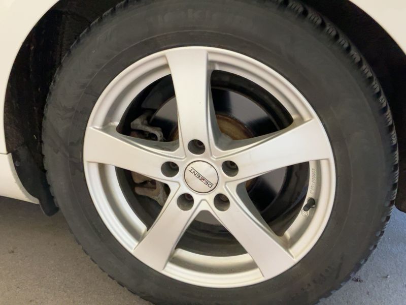 Volkswagen Passat 2.0 TDI Comfortline 4Motion BlueMotion Tech 2014 – снимка 5