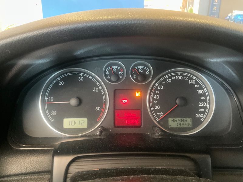 Volkswagen Passat 1.9 TDI Highline 2002 – снимка 4