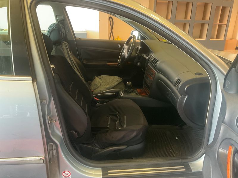Volkswagen Passat 1.9 TDI Highline 2002 – снимка 3