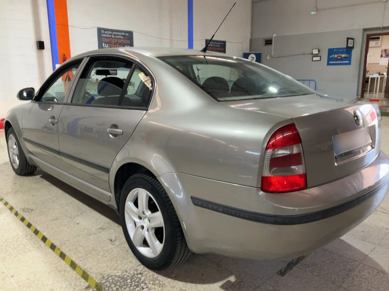 Skoda Superb 1.9 TDI Collection 2007 – снимка 6