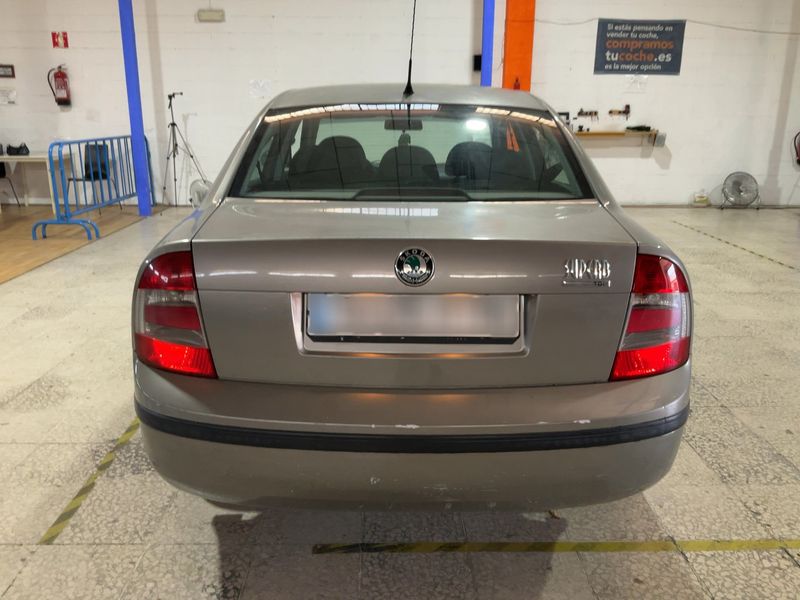 Skoda Superb 1.9 TDI Collection 2007 – снимка 7