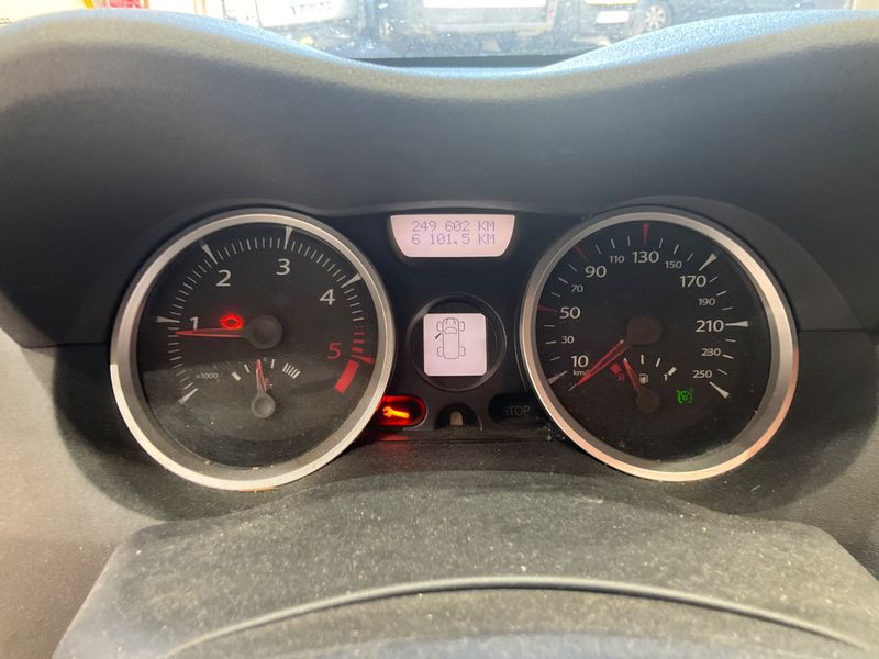 Renault Megane 1.9 dCi Dynamique 2007 – снимка 4