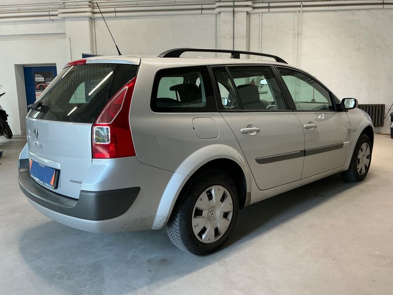 Renault Megane 1.6 Avantage 2007 – снимка 2