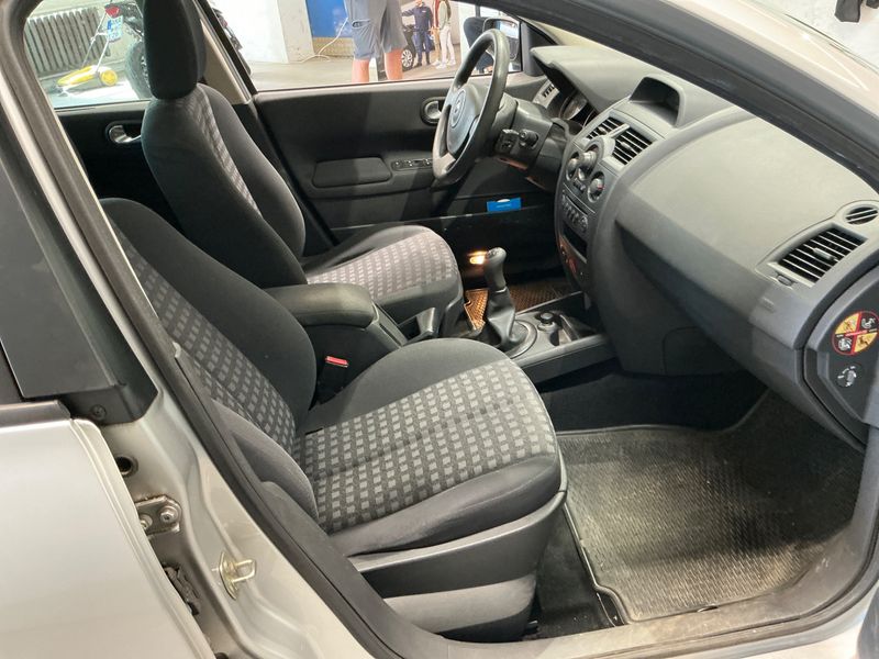 Renault Megane 1.6 Avantage 2007 – снимка 3