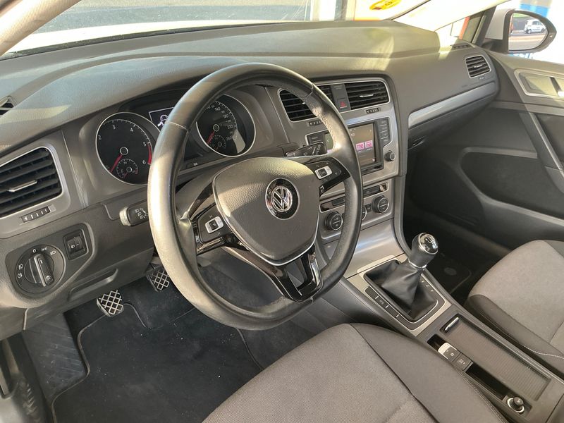 Volkswagen Golf VII 1.6 TDI Special Edition BlueMotion Tech 2016 – снимка 23